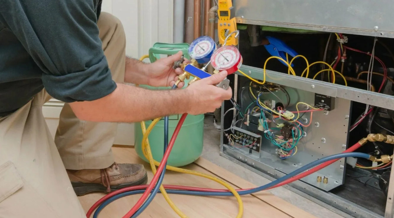 Стоимость заправки кондиционера фреоном: от чего зависит цена